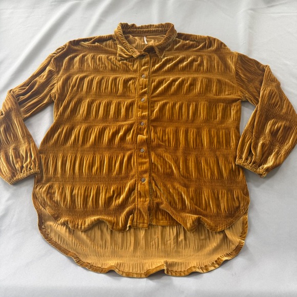 Free People Tops - Free People Gold Velvet Blouse Womens Large Smocked Boho Velour Crinkle Oversize